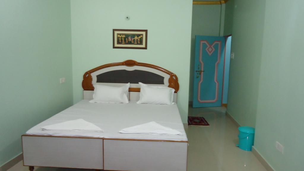 Krishna Paying Guest House Varanasi Rom bilde